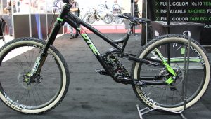 29'ER ANYONE?? LEAN AND MEAN JOHN SULLIVAN HAS A WORLD CUP BIKE ON HIS HANDS.
ANY TAKERS??