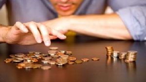 cheap-man-counting-pennies