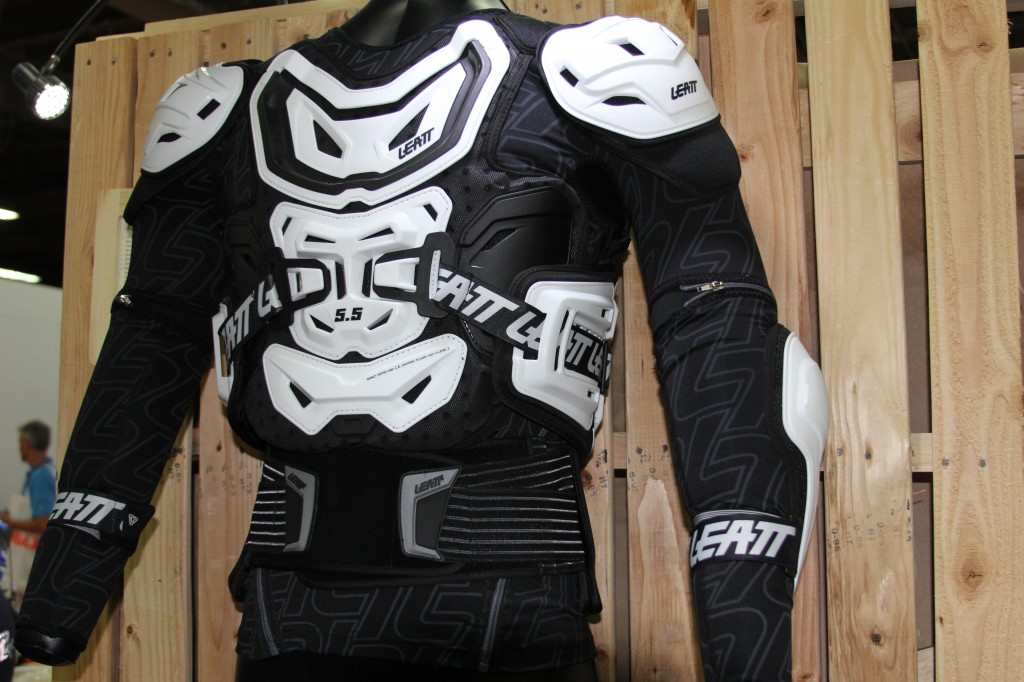 LEATT BODY ARMOR ALLOWS GREAT PROTECTION FRONT AND BACK AS WELL AS ACCEPTING THEIR NECKBRACE