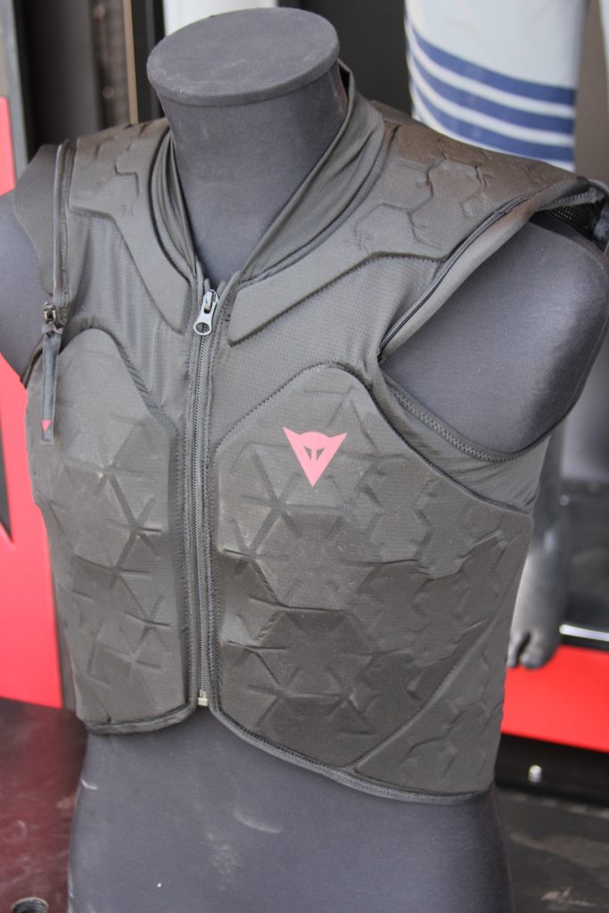 HERE IS THE BIG BROTHER TO THE NEW KIDS SAFETY JACKET. YOU CAN SEE HOW THE PROTECTION FEATURES FOR THE ADULT VERSION HAS CARRIED OVER FOR THE KIDS VERSION.