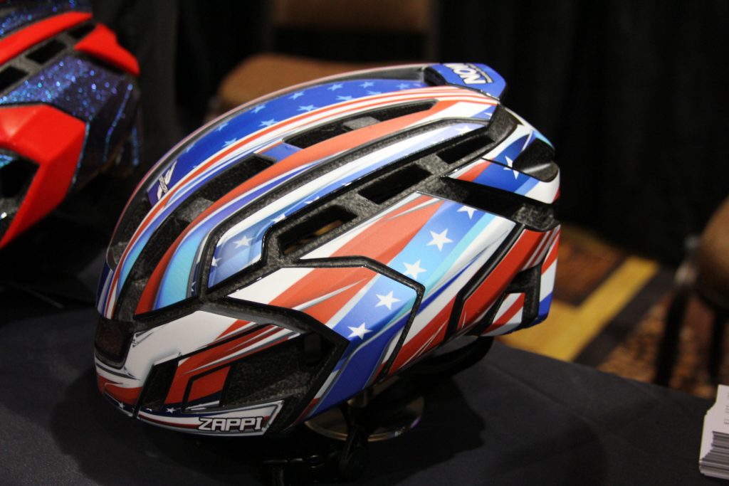 YOU LIKE TO CUSTOMIZE YOUR LID, WELL WHO DOESN'T. NOW OFFERS COOL DECAL SET TO MAKE YOUR HELMET AND YOU LOOK LIKE A PRO. CAPTAIN AMERICA WOULD LOVE THIS ONE.