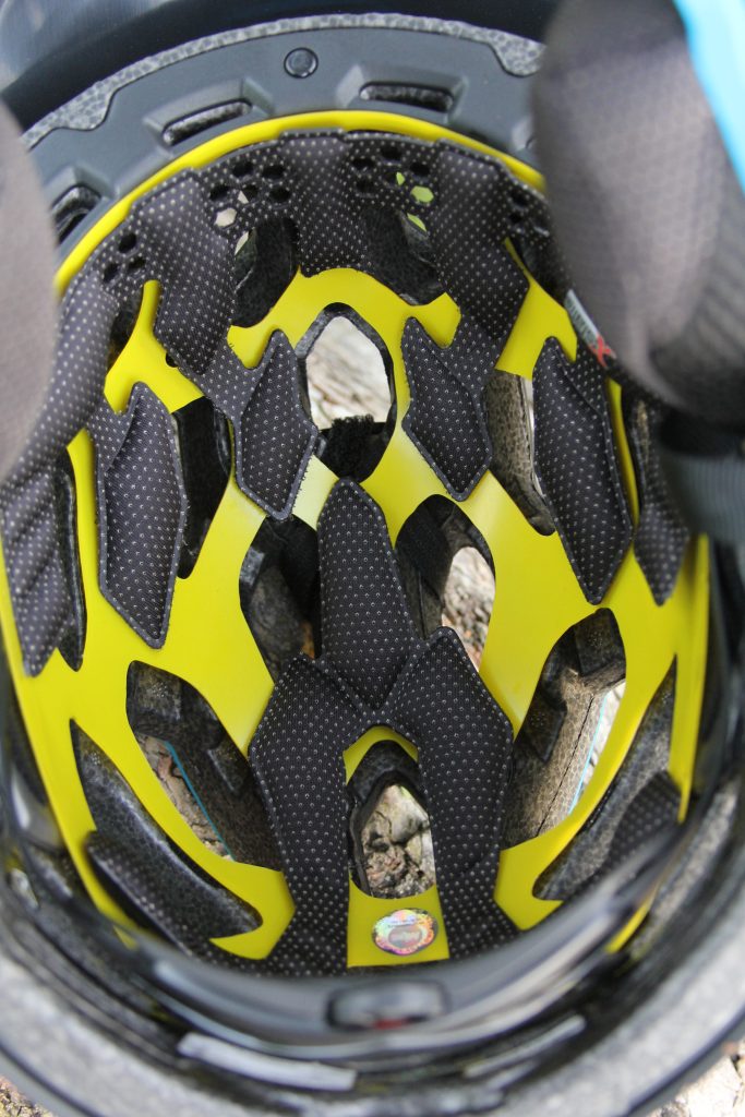 MIPS PLACEMENT WITHIN THE BELL SUPER 2R HELMET